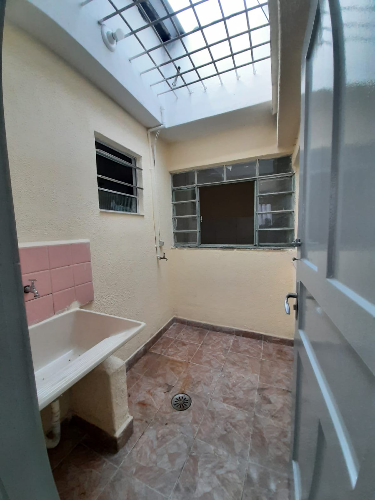 8 AREA DE SERVIÇO.jpeg