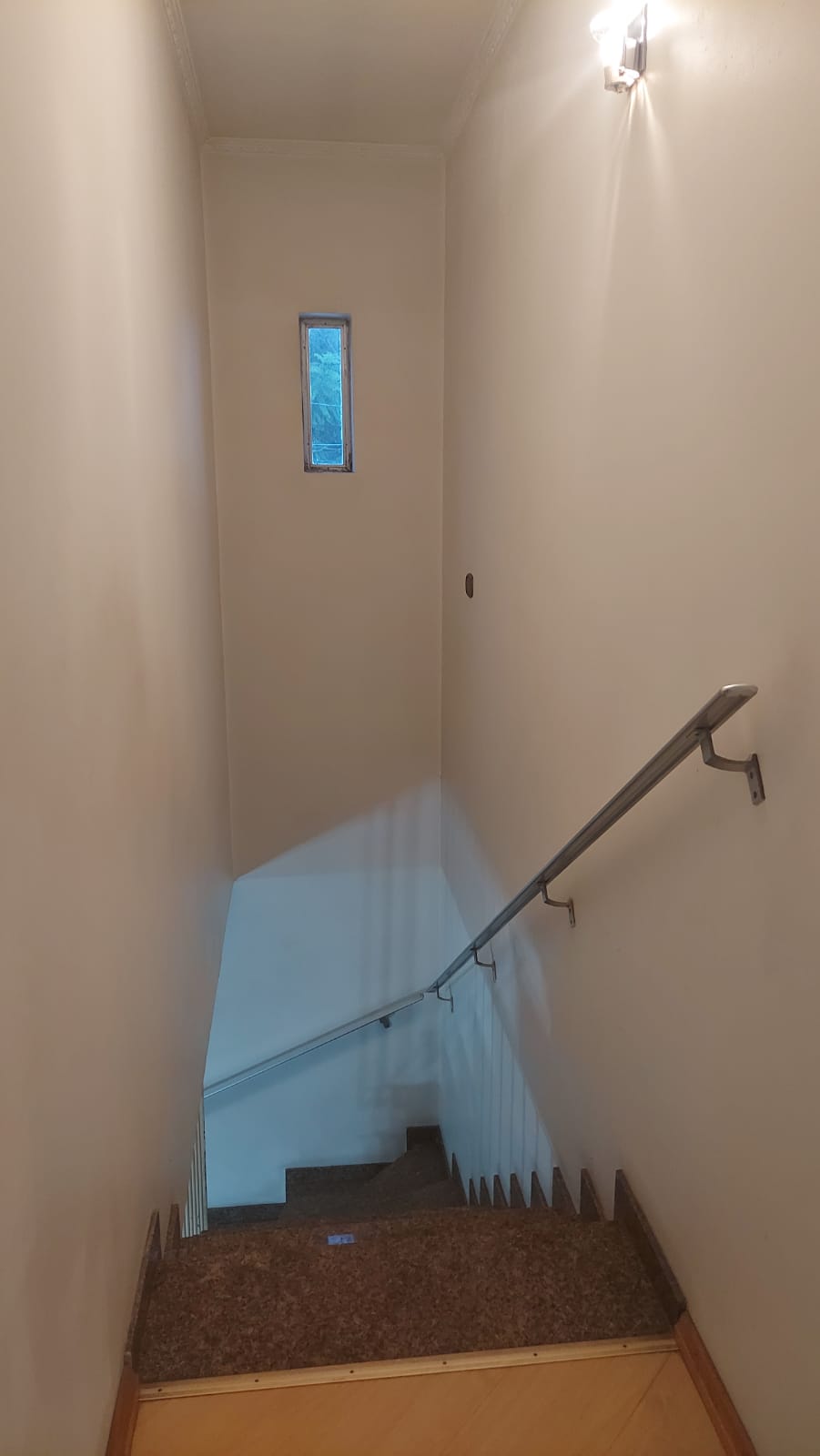 ESCADA DE ACESSO A PARTE SUPERIOR.jpeg